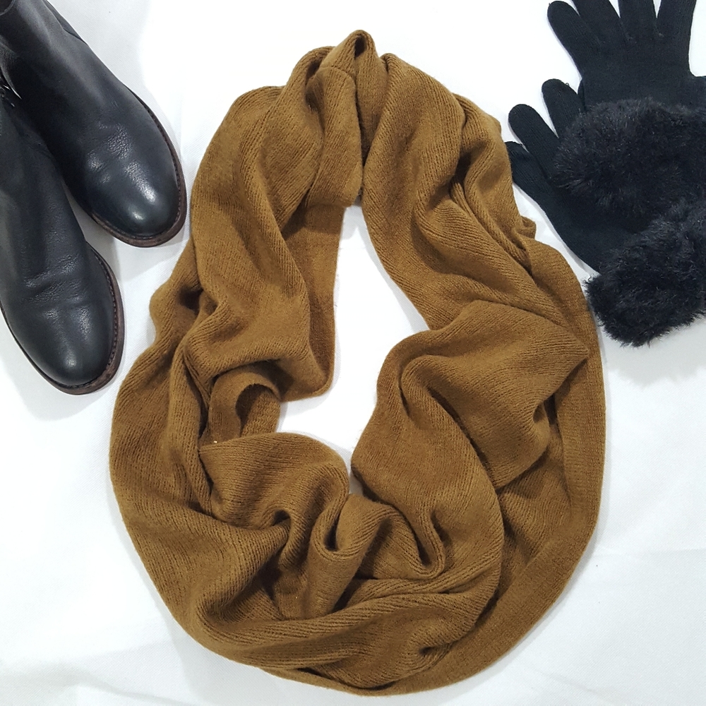 Rubi Infinity Scarf